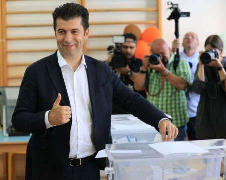 Кирил Петков: Ще бъдем силна опозиция на Борисов и Пеевски