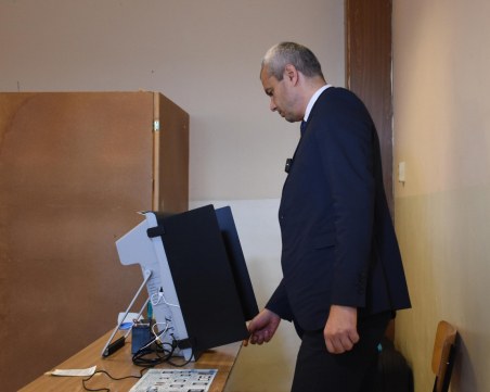 Костадинов: Гласувайте, ако не искате някой друг да определя съдбата ви