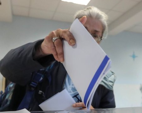 ЦИК: Преустановено е гласуването със 117 машини, подадените жалби са 72