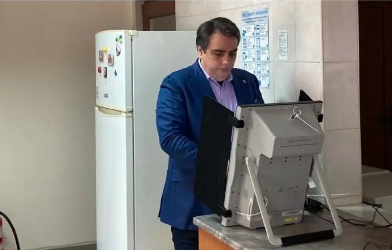 Асен Василев: Гласувах злобата и завистта да не унищожат България
