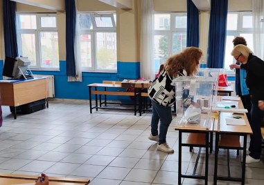 Изборният ден зад граница приключи днес в 6 00 часа българско