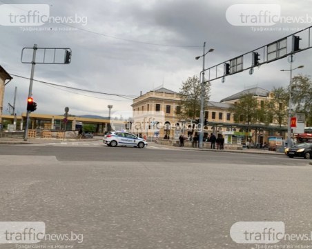 Изключват светофара до Централна гара, полиция регулира движението