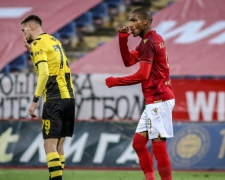 ЦСКА се разделя с петима играчи