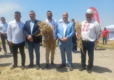 Областният управител на Пловдив присъства на националното откриване на жътвената