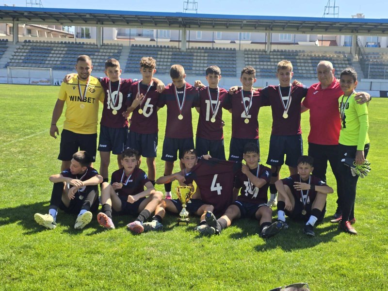 Пловдивски ученици станаха републикански шампиони по футбол