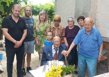 Столетник от пловдивското село Драгомир отпразнува юбилея си днес Делчо