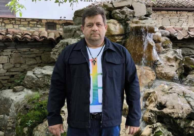 Лидерът на Величие Николай Марков съобщи че е атакуван по