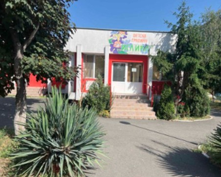 За случая с избягалото дете: Директорката на забавачката разбрала от фейсбук