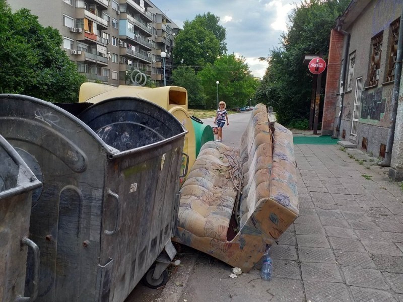 Продължава събирането на едрогабаритни отпадъци в Пловдив