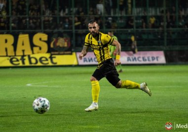 Николай Минков подписа договор с Ботев Пловдив до 2026 година