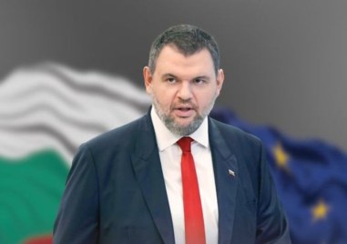 Председателят на ДПС Делян Пеевски заяви че наборната служба в