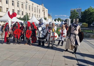 Воини от древното славно минало на Пловдив превзеха Главната улица