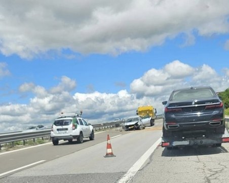 Катастрофа на АМ Тракия в района на Ихтиман, движението е затруднено