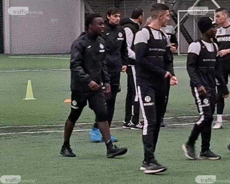 Локо се раздели с Райнов