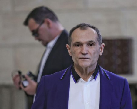 Отложиха делото срещу Васил Божков