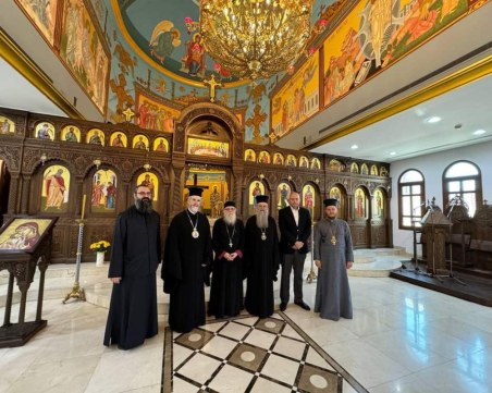Първа литургия на български език в Дубай