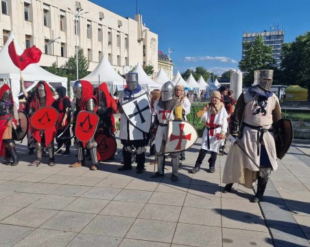 Воини от славното минало на Пловдив дефилираха по Главната