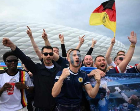 Започва се! Вижте съставите на Германия и Шотландия