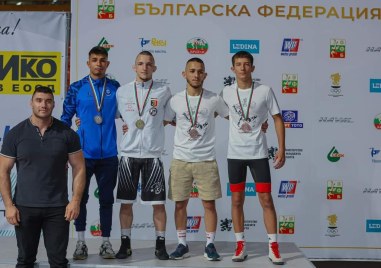 Борците на пловдивския клуб Локомотив завоюваха общо три медала на