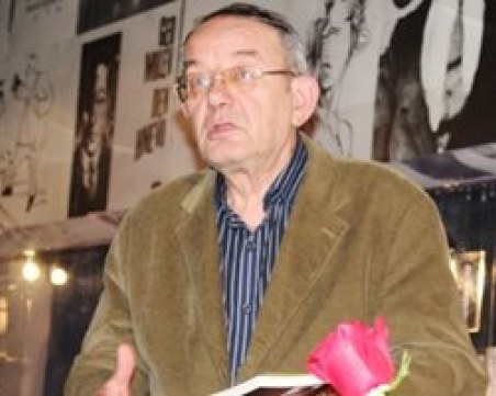 Почина пловдивският литератор Владимир Янев, любим преподавател на поколения студенти
