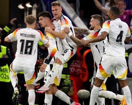 Домакинът Германия излиза за нова победа и класиране на осминафиналите