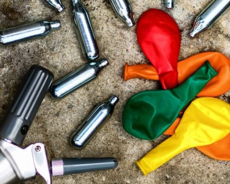Райски газ в детска дискотека, при проверка откриха още множество нарушения