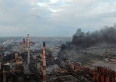 Няколко петролни склада се запалиха след атака с дронове рано