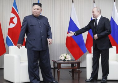 Руският президент Владимир Путин пристига на посещение в Северна Корея