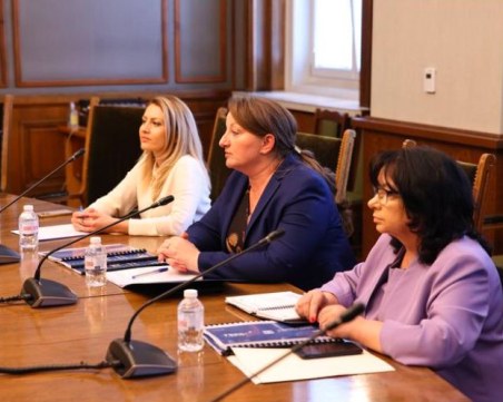 Продължават преговорите за правителство, само от ИТН все още няма отговор