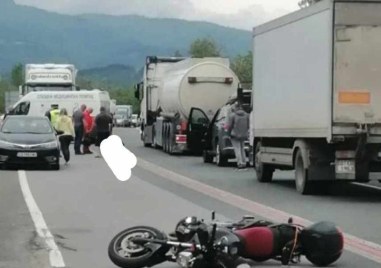 Пътно произшествие с моторист е станал на магистрала Тракия От