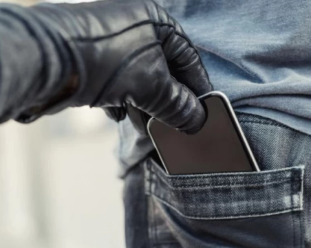 Полицаи в Пазарджик заловиха 29-годишен крадец на смартфон