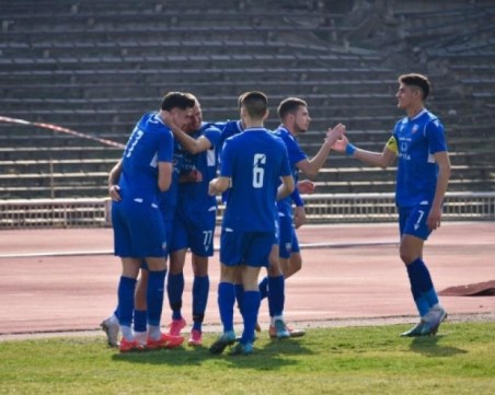 Спартак играе две контроли с отбори от елита