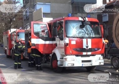 Избухна пожар в Русе до бившия хлебозавод Пожарът е локализиран