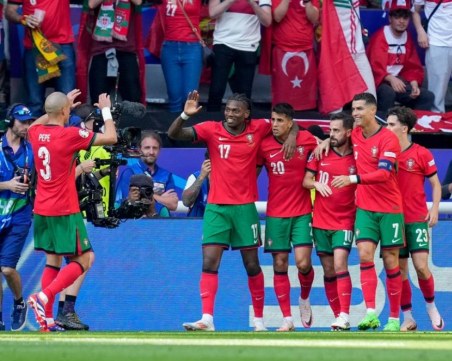 Португалия не остави шансове на Турция и е на осминафиналите