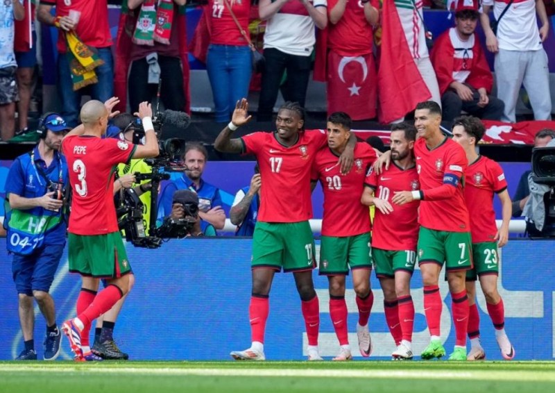 Португалия победи с 3:0 Турция и се класира за осминафиналите