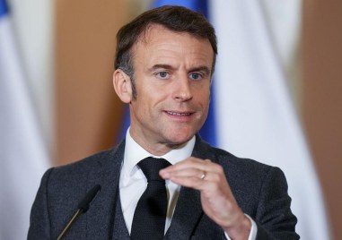 Френският президент Еманюел Макрон заяви че ще довърши мандата си който изтича през