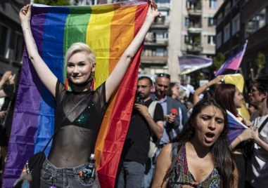 Окръжната управа на Истанбул забрани провеждането на прайда който ЛГБТ