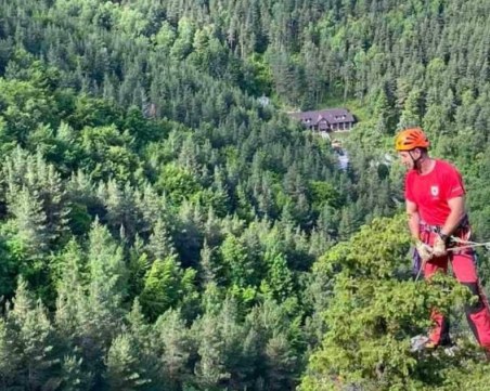 Човек загина в Стара планина, паднал е от 15 метра височина