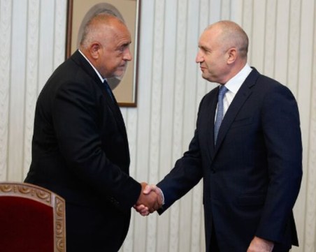 Бойко Борисов на консултация при Радев: Няма как да се състави правителство