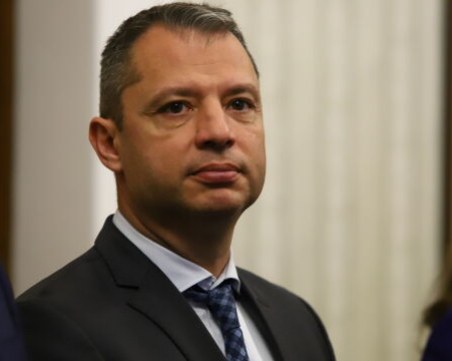 Делян Добрев: ПП-ДБ имат нужда от гинко билоба и ако това не им помогне - спешно пенсиониране