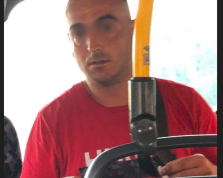 Полиция и прокуратура проверяват мъжа, опипвал се пред 14-годишно момиче в градския транспорт в Пловдив