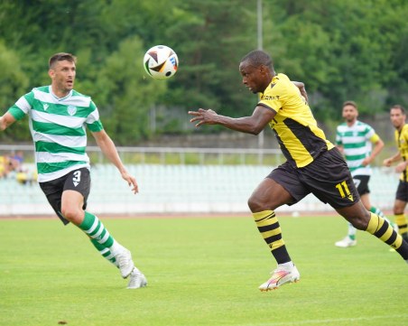 Ботев разгроми Черно море във втората си контрола, Уджа вкара в дебюта си