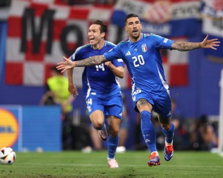 Инфарктен край! Европейският шампион Италия се класира за осминафиналите с гол в последните секунди