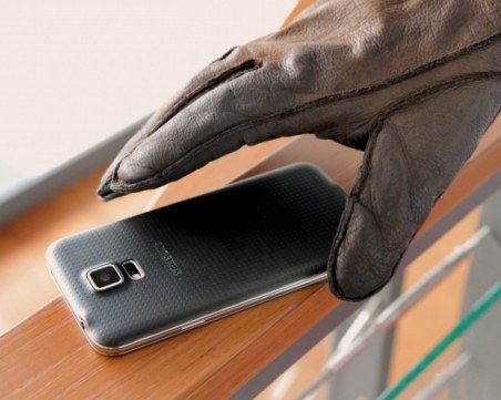 Заловиха крадец на телефон в Първомай