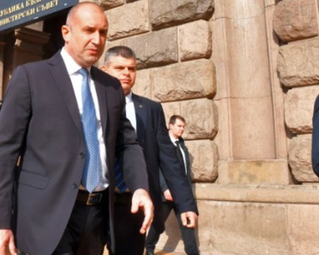 Президентът се среща утре с ИТН и „Величие”