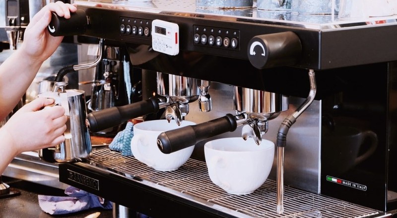 Как да приготвяме неустоимо кафе с подходяща кафемашина у дома