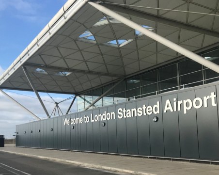 Българи бяха блокирани 15 часа на летище в Лондон