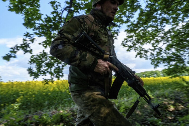 Украински граничари попречиха на две дузини наборници да избягат от страната