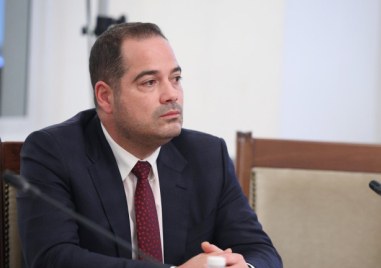 Парламентът ще изслуша вътрешния министър Калин Стоянов по случая Брендо