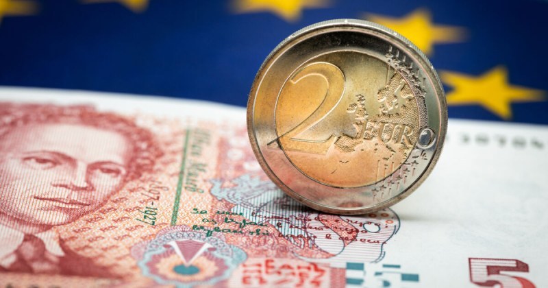 Финансист: Реалистично е да влезем в еврозоната през 2026г.